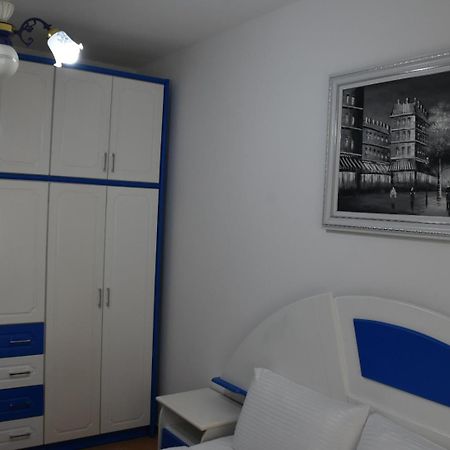 Leo Apartment Permet Exterior photo