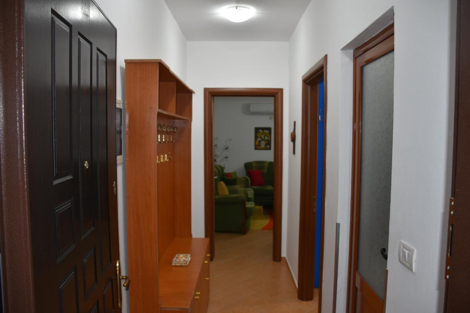 Leo Apartment Permet Exterior photo